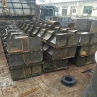 吉林省预制隔离墩模具 水泥墩钢模具